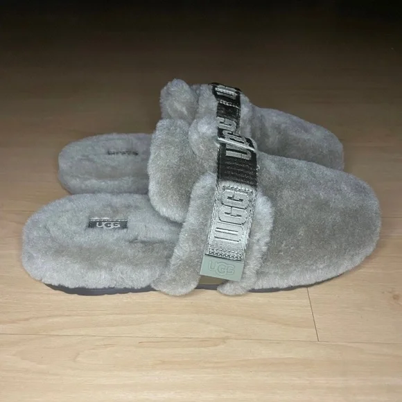 UGG | Shoes | Ugg Fluff It Slippers Sandals Shearling Slide  display picture 3